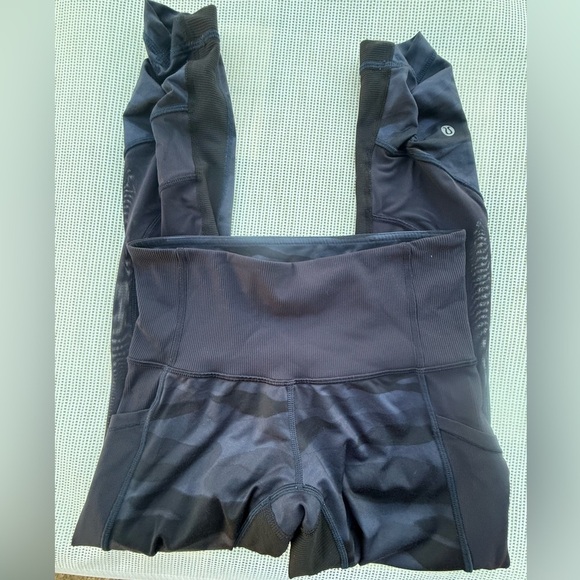 lululemon athletica Pants - LULULEMON Black and Navy Blue 4 high rise Activewear Leggings